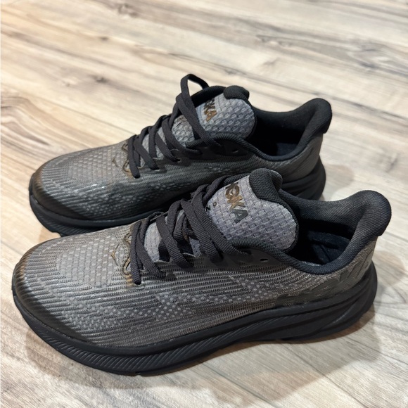 HOKA! - Picture 6 of 6